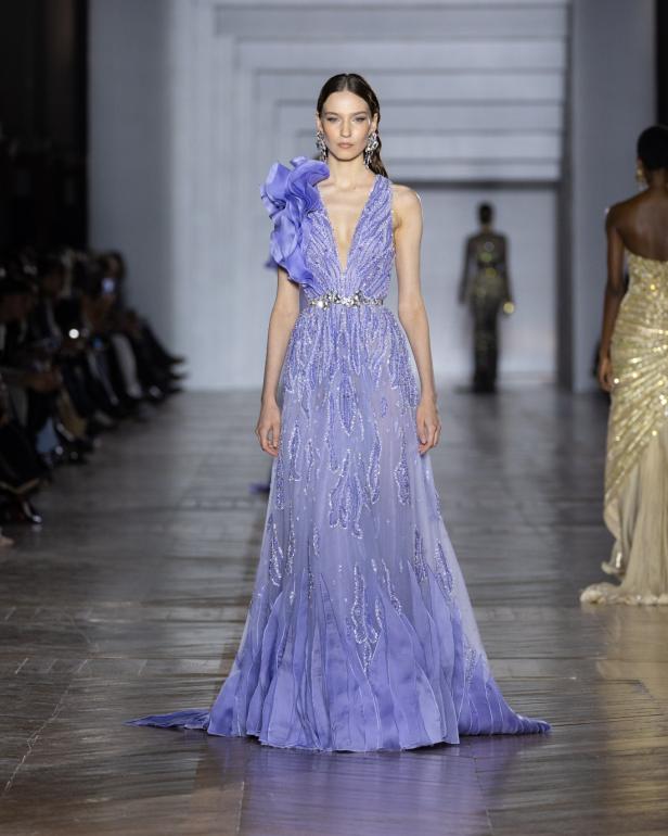 مجموعة طوني ورد للأزياء الراقية... عندما يرتدي الضوء أزياءً راقية