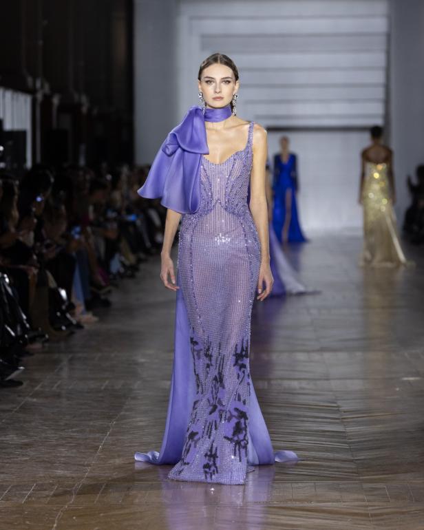 مجموعة طوني ورد للأزياء الراقية... عندما يرتدي الضوء أزياءً راقية