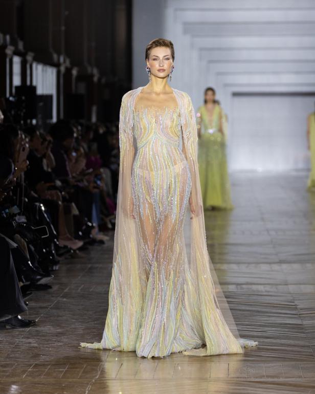 مجموعة طوني ورد للأزياء الراقية... عندما يرتدي الضوء أزياءً راقية