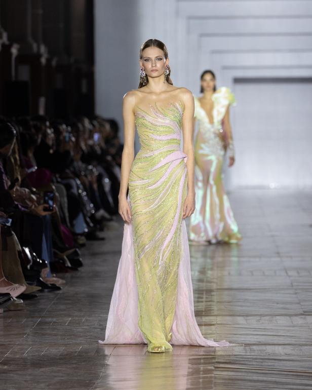 مجموعة طوني ورد للأزياء الراقية... عندما يرتدي الضوء أزياءً راقية