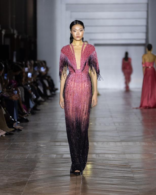 مجموعة طوني ورد للأزياء الراقية... عندما يرتدي الضوء أزياءً راقية