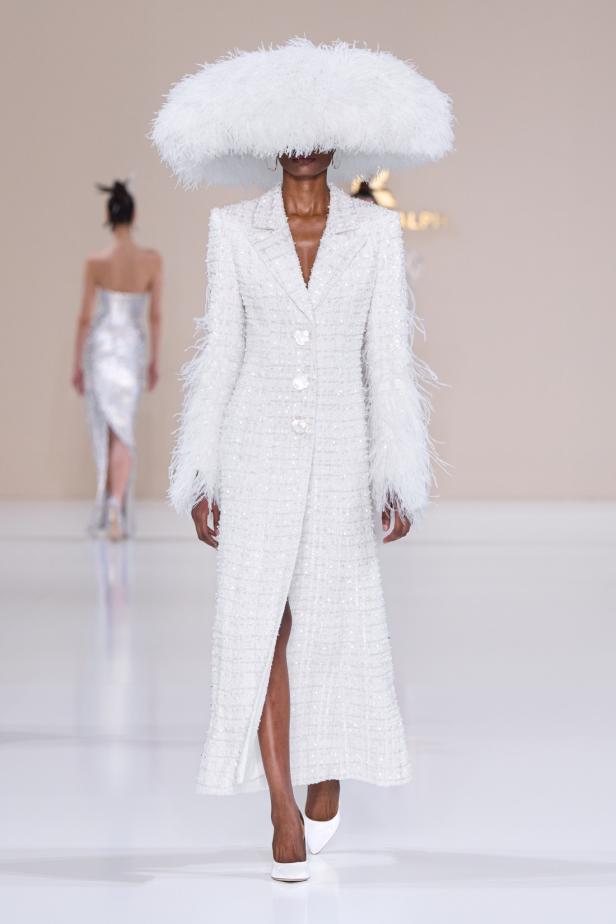 Tamara Ralph تطلق قصيدة للأناقة العصرية لموسم ربيع وصيف 2026 في مجموعة La Lumière Dorée