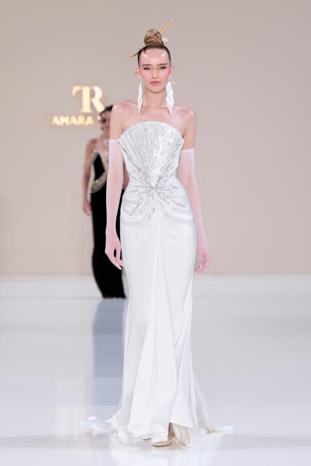 Tamara Ralph تطلق قصيدة للأناقة العصرية لموسم ربيع وصيف 2026 في مجموعة La Lumière Dorée