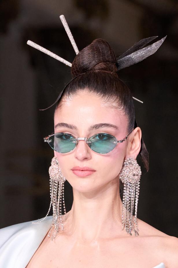 Tamara Ralph تطلق قصيدة للأناقة العصرية لموسم ربيع وصيف 2026 في مجموعة La Lumière Dorée