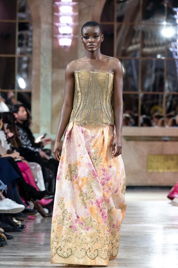 مجموعة روبير أبي نادر للأزياء الراقية 2026