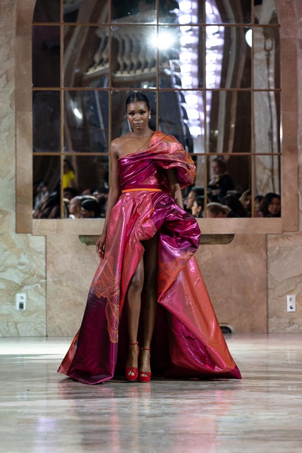 مجموعة روبير أبي نادر للأزياء الراقية 2026