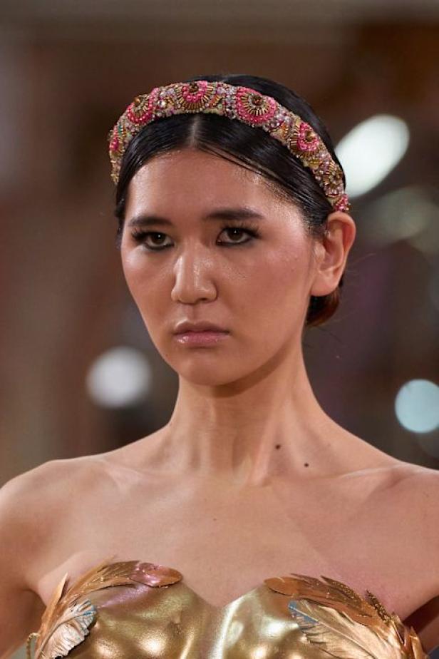 مجموعة روبير أبي نادر للأزياء الراقية 2026