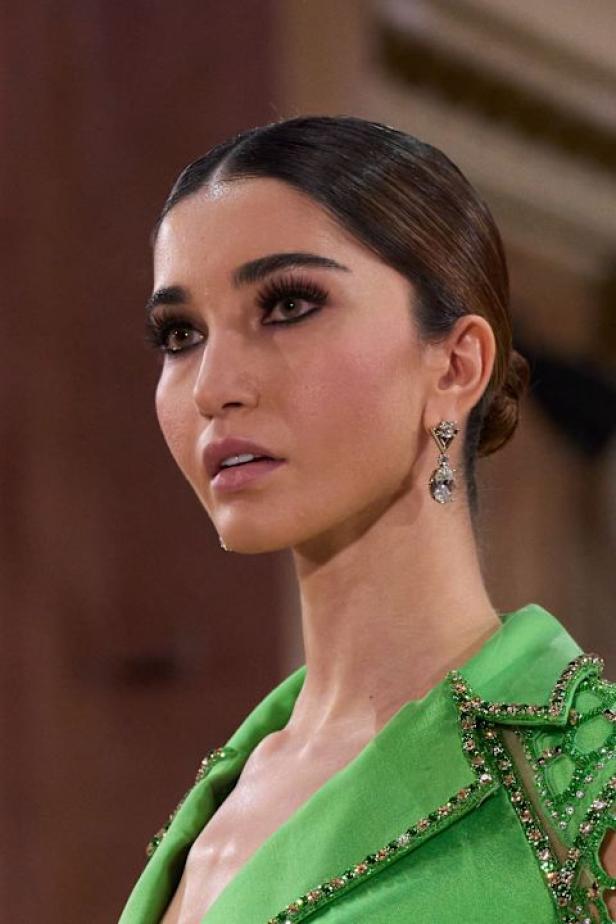 مجموعة روبير أبي نادر للأزياء الراقية 2026