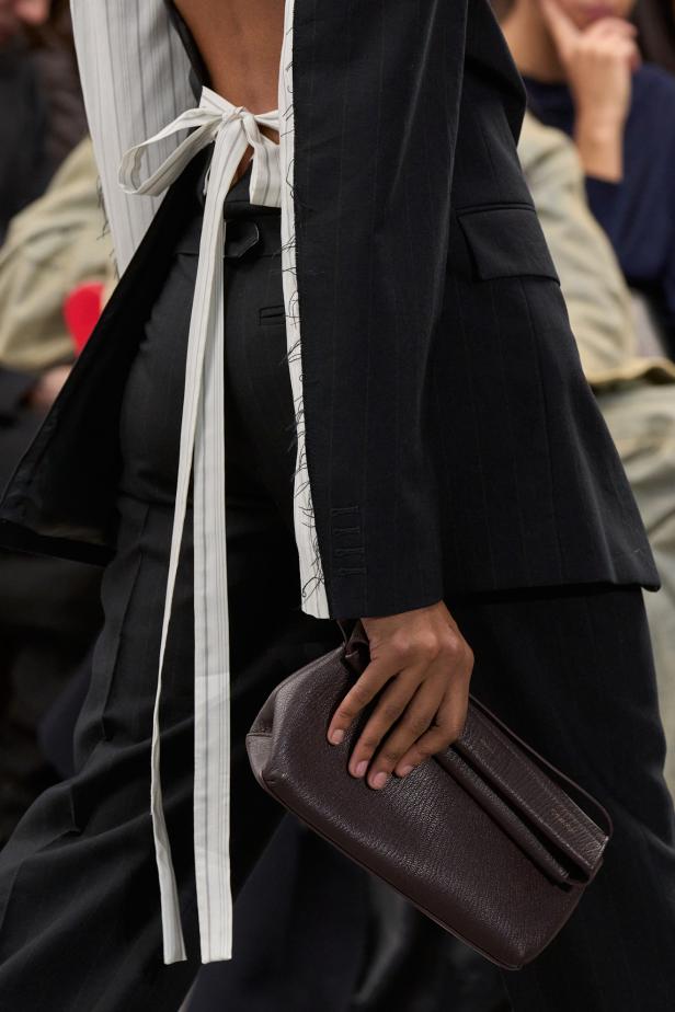 مجموعة كالفين كلاين لخريف 2026.. فن البساطة