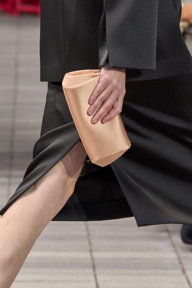 مجموعة كالفين كلاين لخريف 2026.. فن البساطة