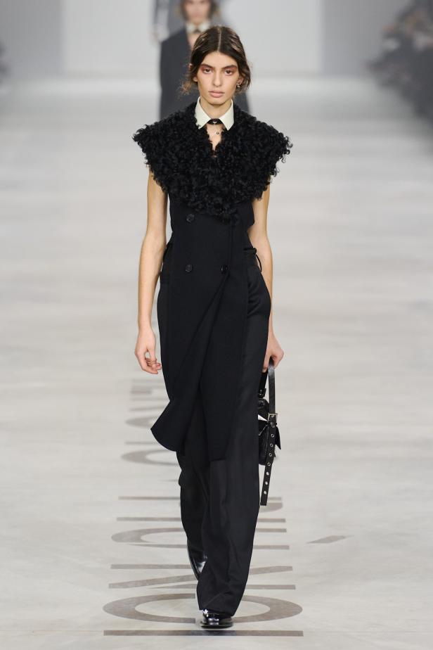 كيوري ترفع شعار "خزانة للجميع‎"‎‏ في أول عرض لها مع ‏Fendi‏ لموسم خريف 2026‏