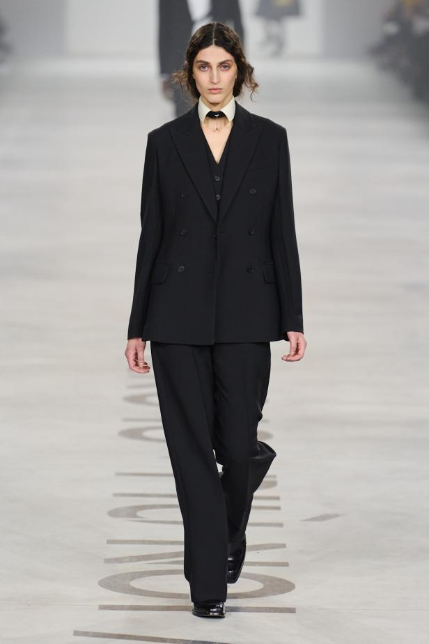 كيوري ترفع شعار "خزانة للجميع‎"‎‏ في أول عرض لها مع ‏Fendi‏ لموسم خريف 2026‏