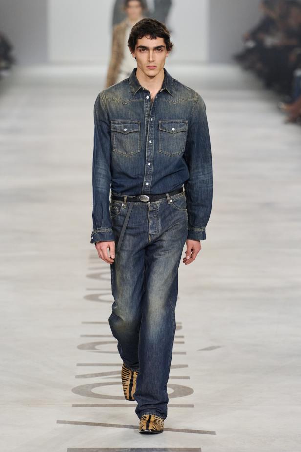 كيوري ترفع شعار "خزانة للجميع‎"‎‏ في أول عرض لها مع ‏Fendi‏ لموسم خريف 2026‏