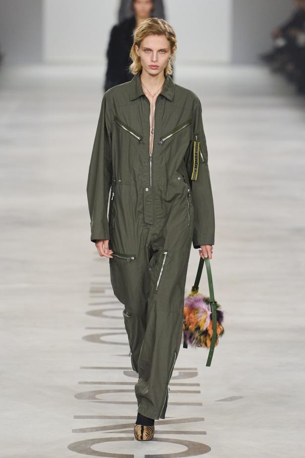 كيوري ترفع شعار "خزانة للجميع‎"‎‏ في أول عرض لها مع ‏Fendi‏ لموسم خريف 2026‏