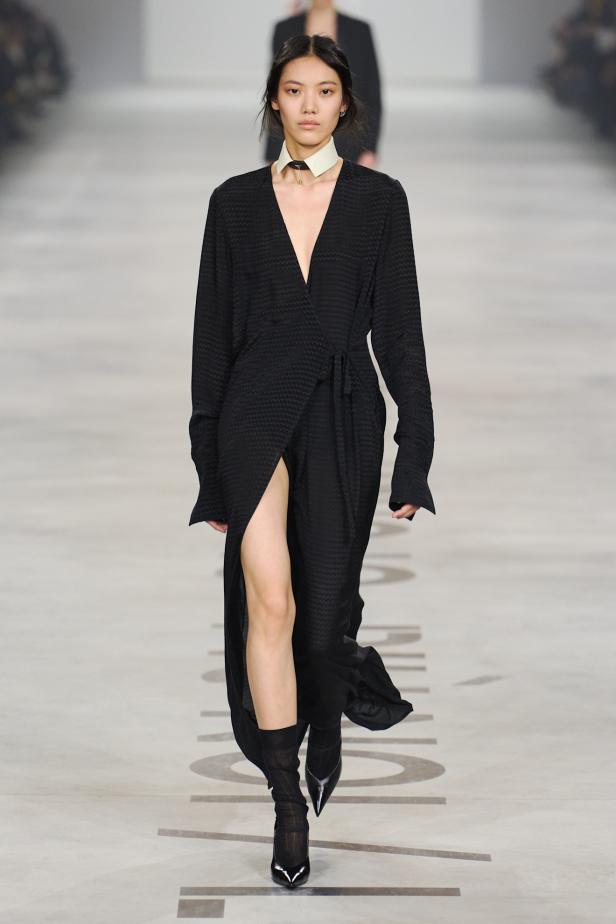 كيوري ترفع شعار "خزانة للجميع‎"‎‏ في أول عرض لها مع ‏Fendi‏ لموسم خريف 2026‏