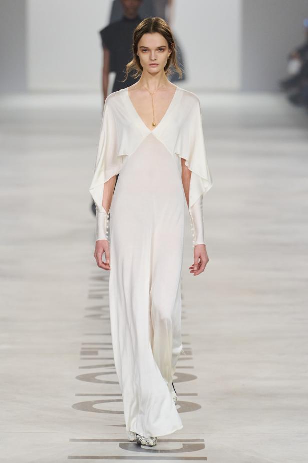 كيوري ترفع شعار "خزانة للجميع‎"‎‏ في أول عرض لها مع ‏Fendi‏ لموسم خريف 2026‏