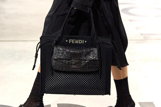 كيوري ترفع شعار "خزانة للجميع‎"‎‏ في أول عرض لها مع ‏Fendi‏ لموسم خريف 2026‏