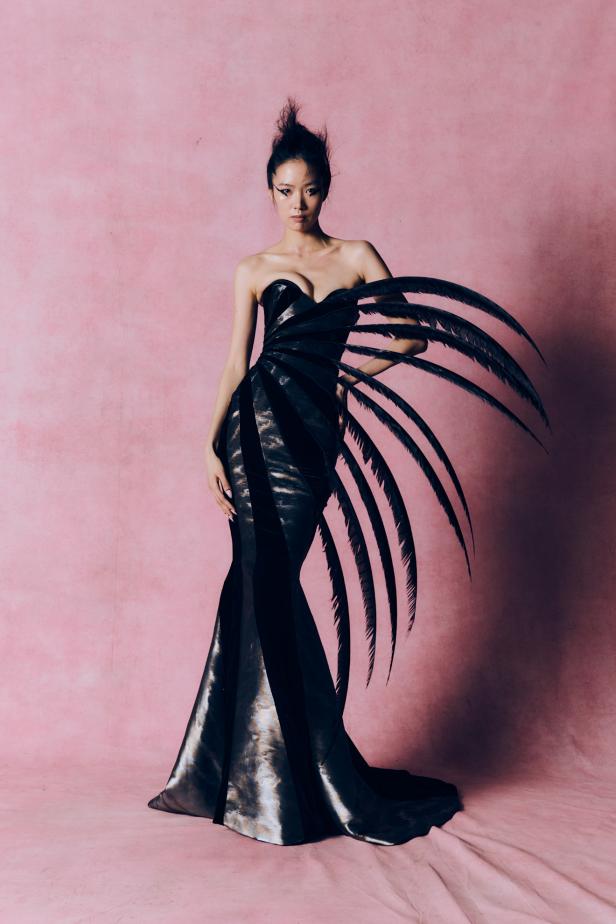 عودة الماكسماليزم في أبهى تجلياتها المسرحية في مجموعة Harris Reed لخريف و شتاء 2026 للملابس الجاهزة