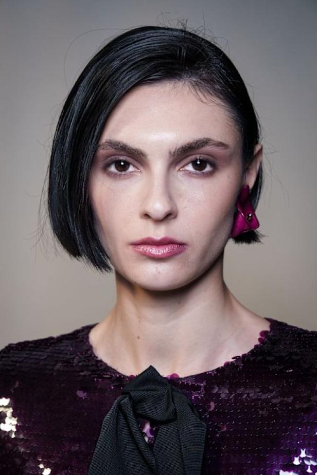  مجموعة كارولينا هيريرا لخريف 2026 تكريم للمرأة القوية والمثقفة