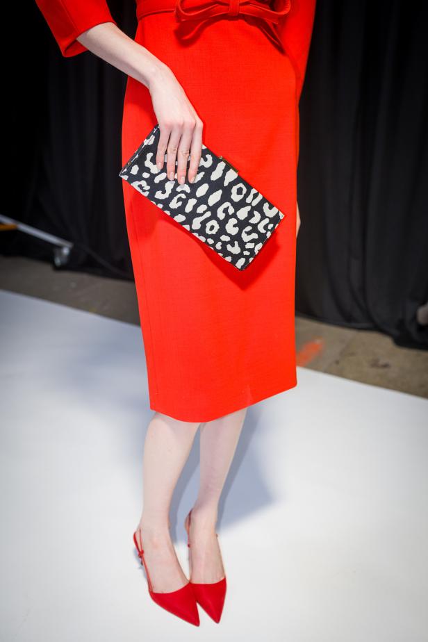  مجموعة كارولينا هيريرا لخريف 2026 تكريم للمرأة القوية والمثقفة