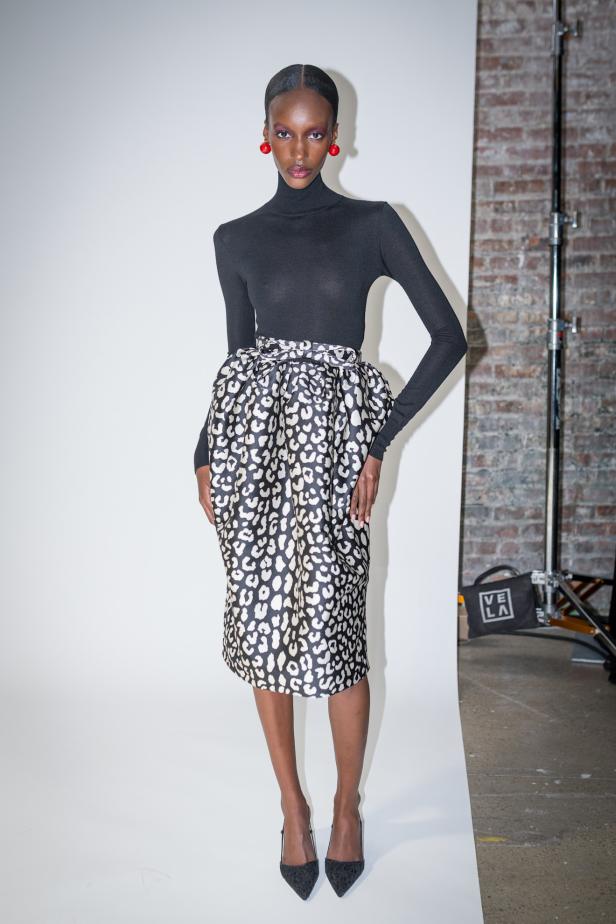  مجموعة كارولينا هيريرا لخريف 2026 تكريم للمرأة القوية والمثقفة