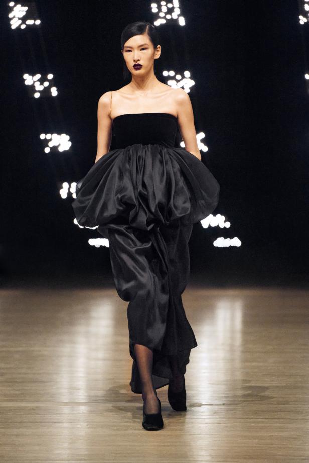 مجموعة Khaite لخريف وشتاء 2027 في نيويورك