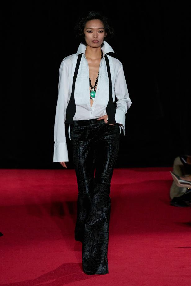 مجموعة لاكوان سميث لخريف 2026 للمرأة الغامضة والقوية