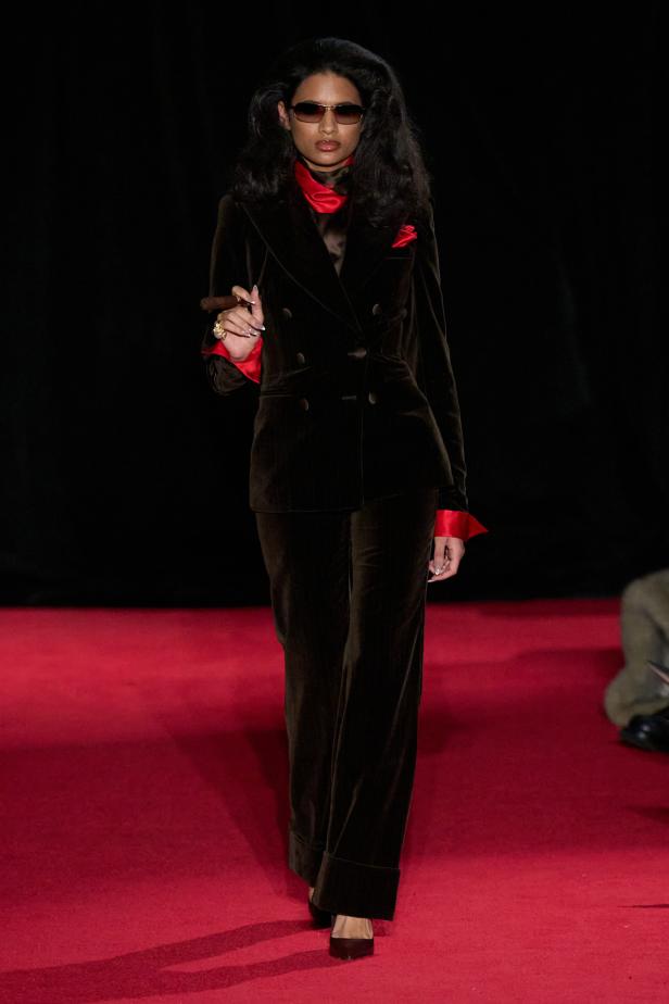 مجموعة لاكوان سميث لخريف 2026 للمرأة الغامضة والقوية