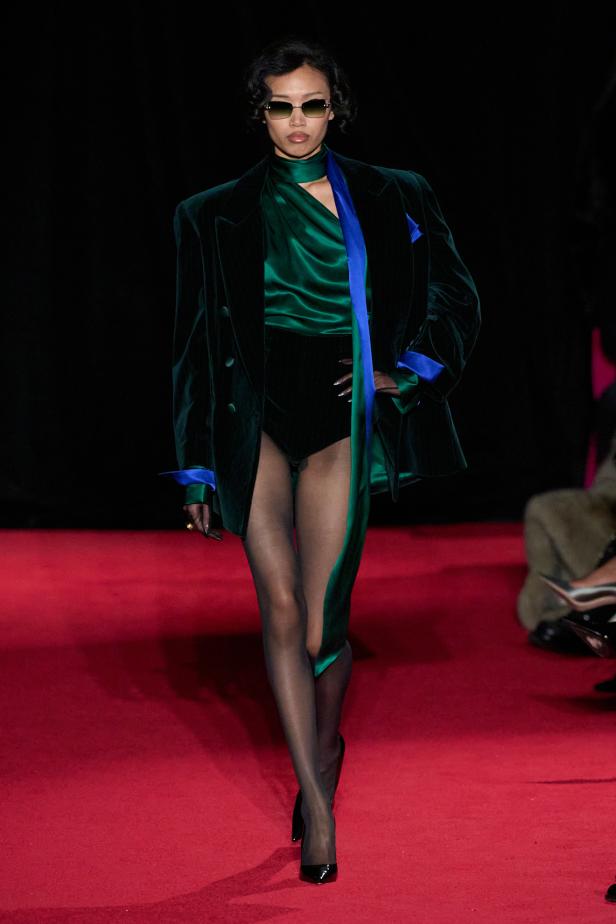 مجموعة لاكوان سميث لخريف 2026 للمرأة الغامضة والقوية