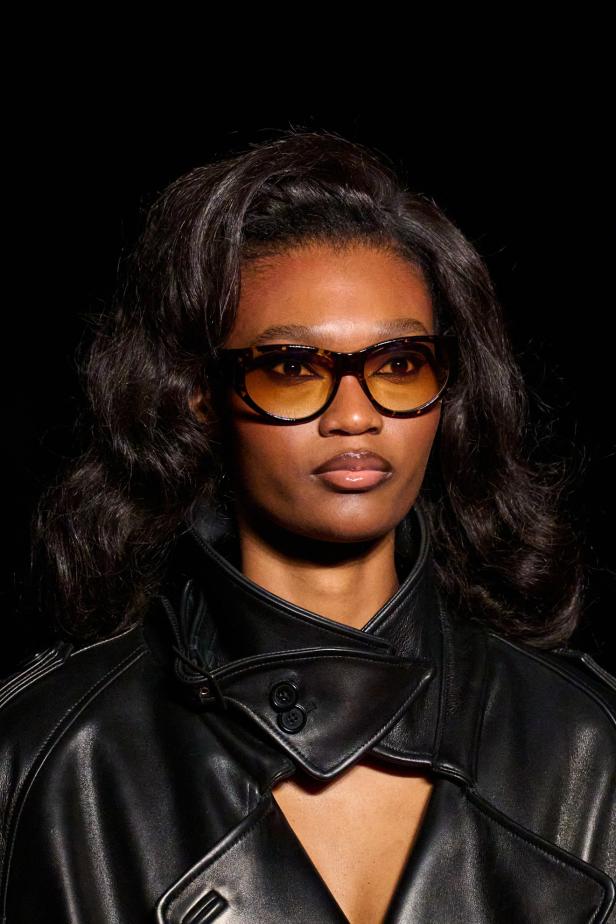 مجموعة لاكوان سميث لخريف 2026 للمرأة الغامضة والقوية