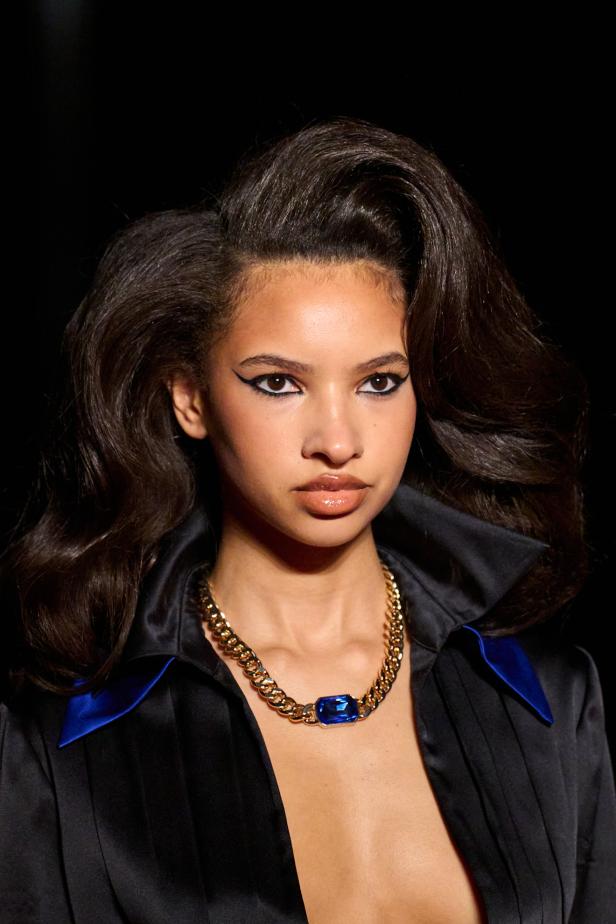 مجموعة لاكوان سميث لخريف 2026 للمرأة الغامضة والقوية