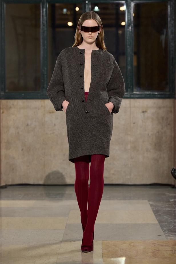 فن الأناقة المُستعجلة في مجموعة MM6 Maison Margiela خريف و شتاء 2026 للملابس الجاهزة