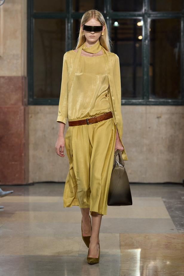 فن الأناقة المُستعجلة في مجموعة MM6 Maison Margiela خريف و شتاء 2026 للملابس الجاهزة