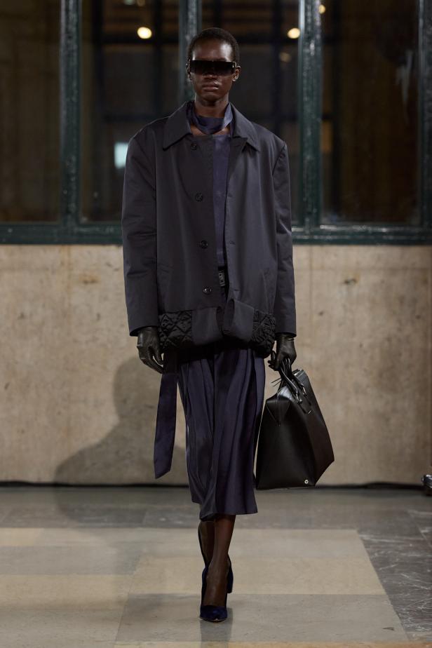 فن الأناقة المُستعجلة في مجموعة MM6 Maison Margiela خريف و شتاء 2026 للملابس الجاهزة