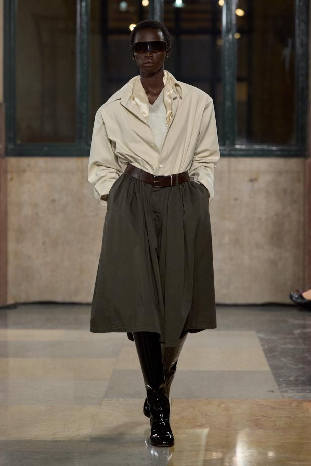 فن الأناقة المُستعجلة في مجموعة MM6 Maison Margiela خريف و شتاء 2026 للملابس الجاهزة