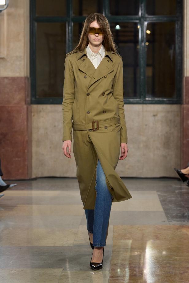 فن الأناقة المُستعجلة في مجموعة MM6 Maison Margiela خريف و شتاء 2026 للملابس الجاهزة