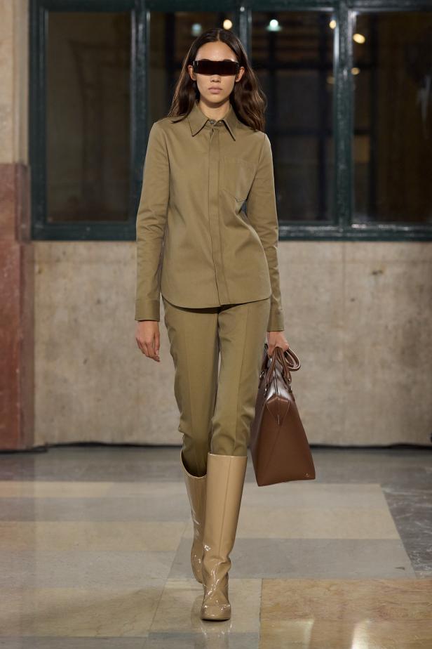 فن الأناقة المُستعجلة في مجموعة MM6 Maison Margiela خريف و شتاء 2026 للملابس الجاهزة