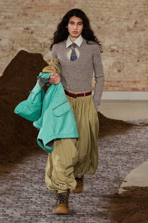 مجموعة موسكينو لخريف وشتاء 2026... رحلة حالمة من ميلانو إلى الأرجنتين‏