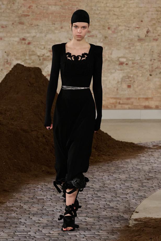 مجموعة موسكينو لخريف وشتاء 2026... رحلة حالمة من ميلانو إلى الأرجنتين‏