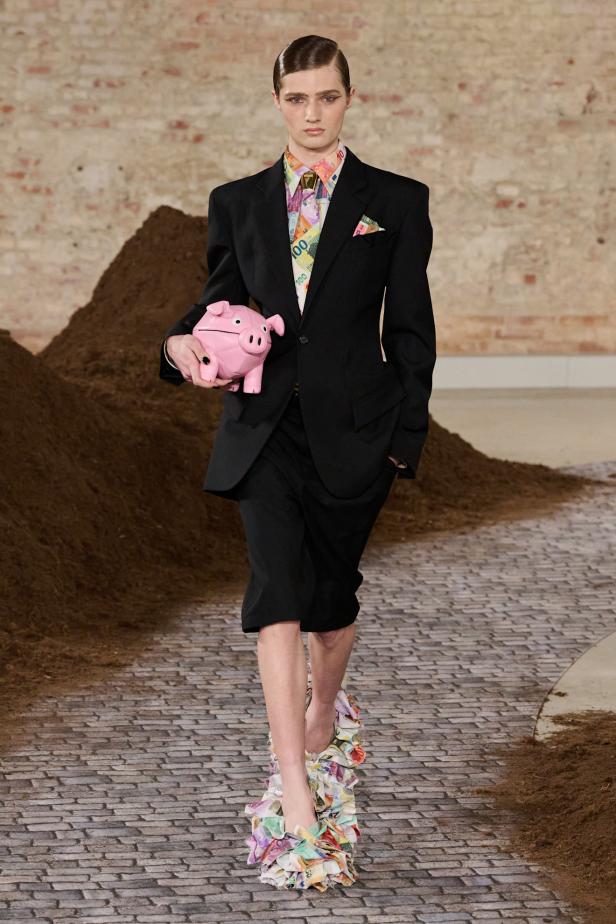 مجموعة موسكينو لخريف وشتاء 2026... رحلة حالمة من ميلانو إلى الأرجنتين‏