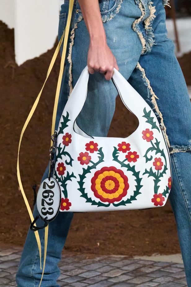 مجموعة موسكينو لخريف وشتاء 2026... رحلة حالمة من ميلانو إلى الأرجنتين‏