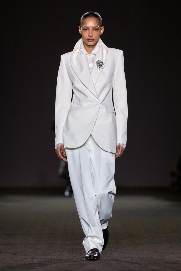 حكاية الأمل العابر للحدود في مجموعة Prabal Gurung خريف و شتاء 2026 للملابس الجاهزة