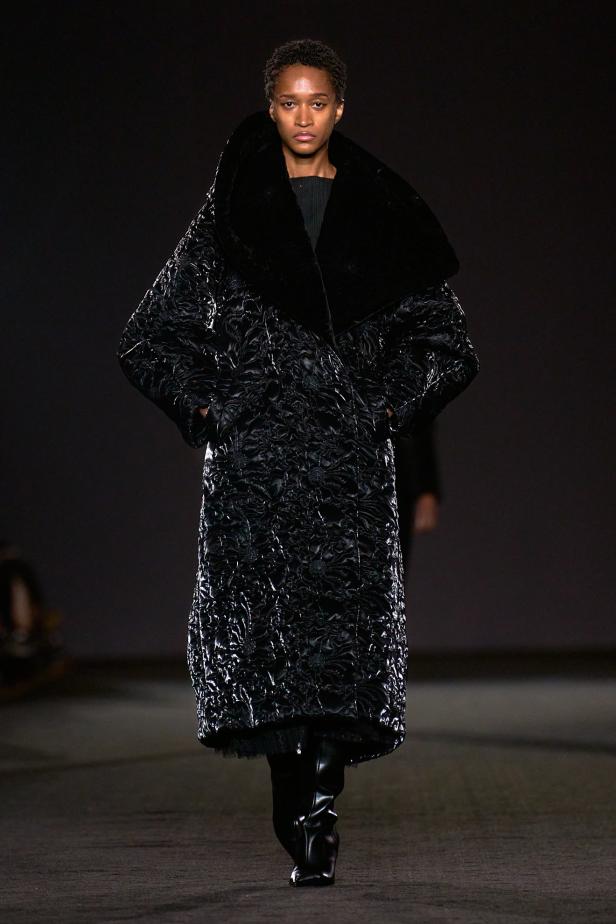 حكاية الأمل العابر للحدود في مجموعة Prabal Gurung خريف و شتاء 2026 للملابس الجاهزة