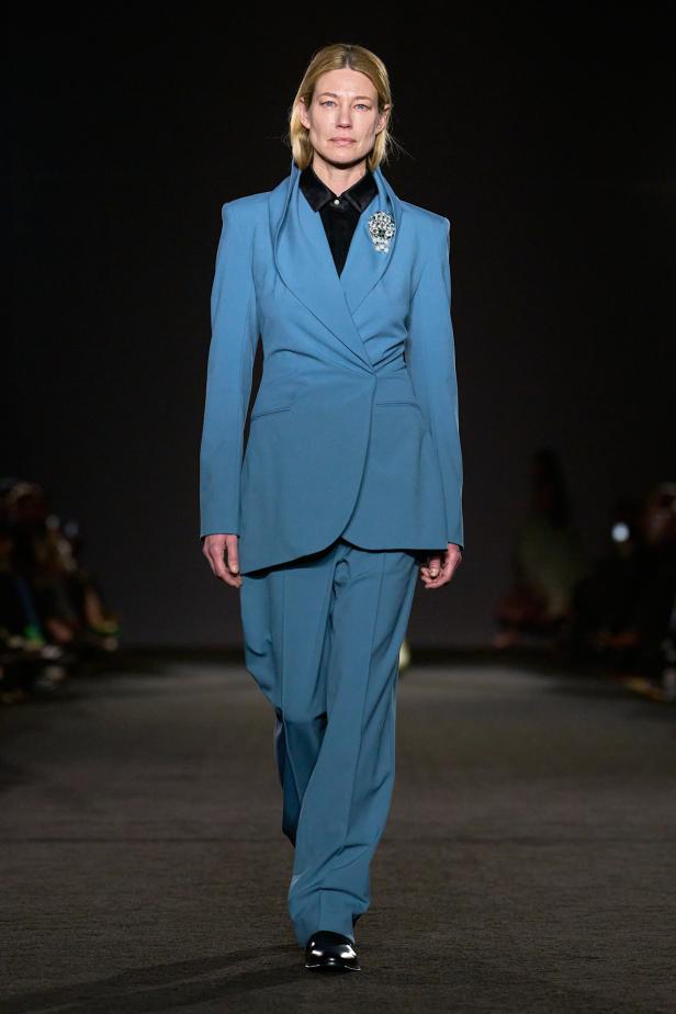 حكاية الأمل العابر للحدود في مجموعة Prabal Gurung خريف و شتاء 2026 للملابس الجاهزة