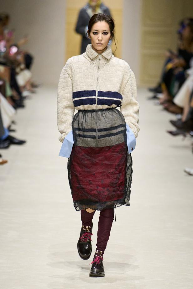 مجموعة ‏Prada‏ ‏لخريف 2026 وقوّة فن التنسيق الحرّ