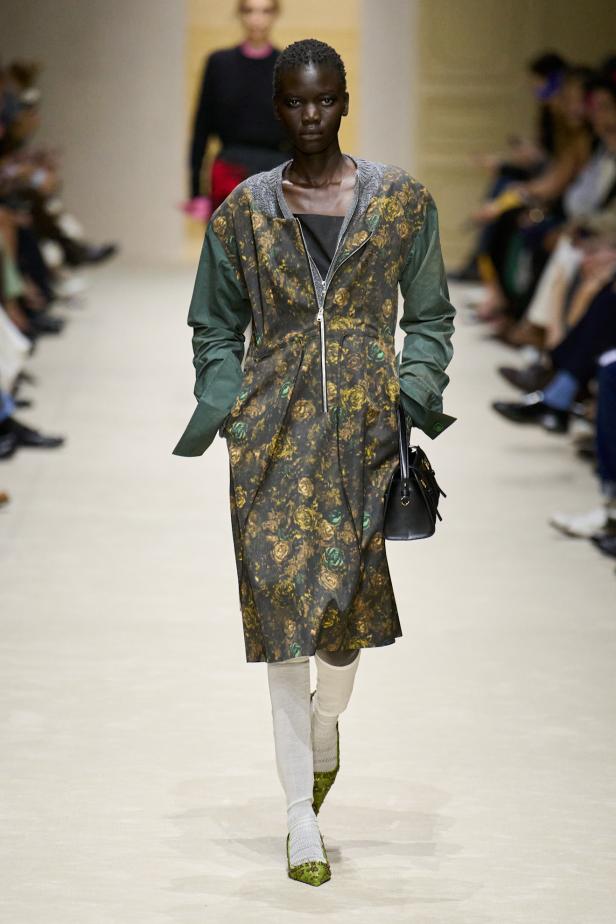 مجموعة ‏Prada‏ ‏لخريف 2026 وقوّة فن التنسيق الحرّ