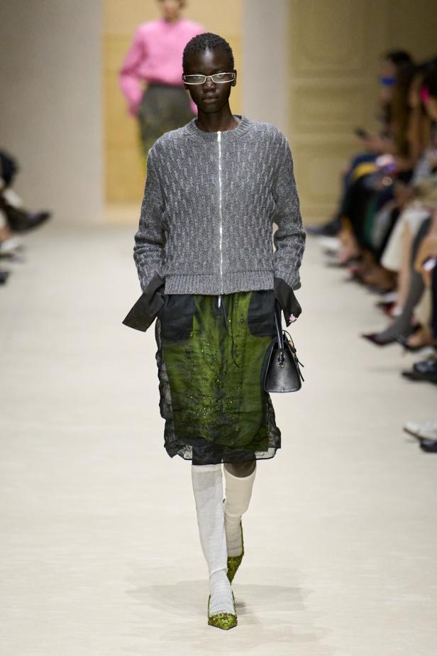 مجموعة ‏Prada‏ ‏لخريف 2026 وقوّة فن التنسيق الحرّ