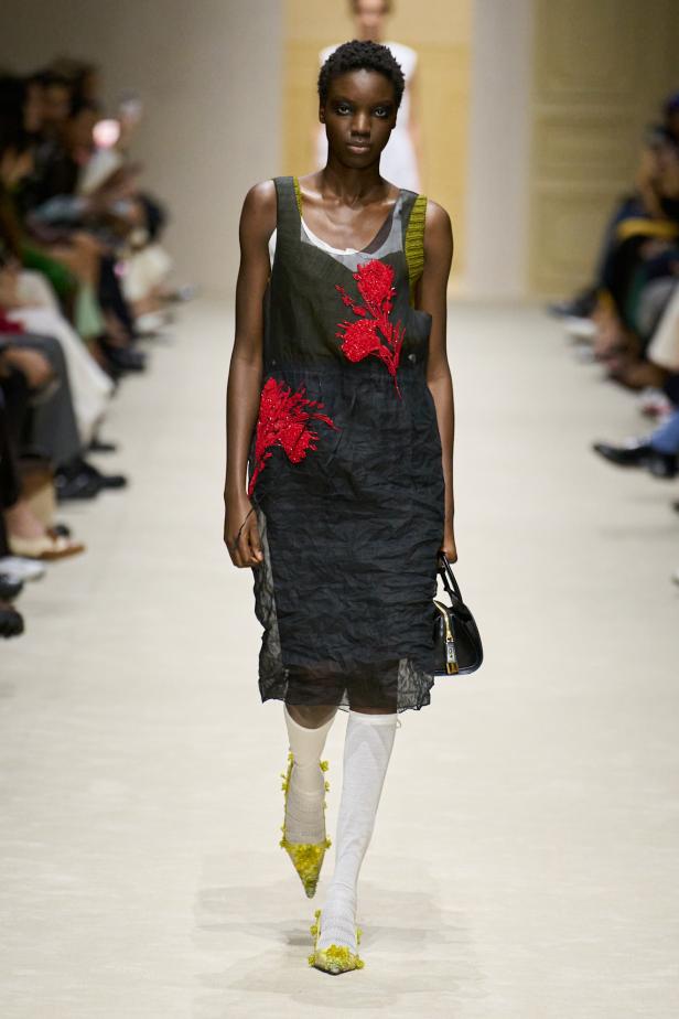 مجموعة ‏Prada‏ ‏لخريف 2026 وقوّة فن التنسيق الحرّ