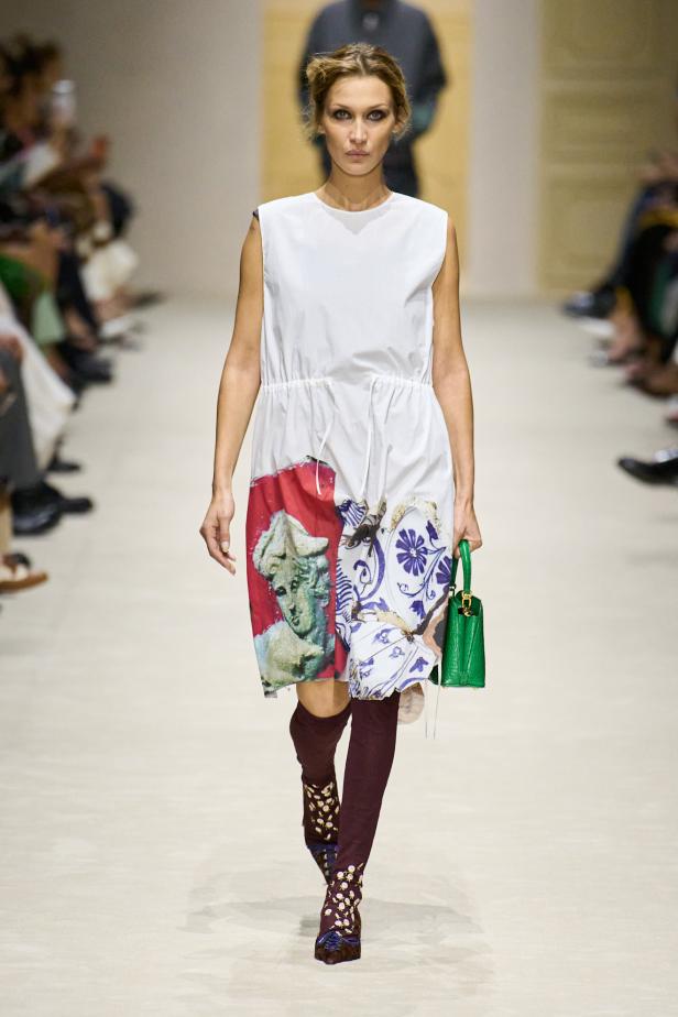 مجموعة ‏Prada‏ ‏لخريف 2026 وقوّة فن التنسيق الحرّ