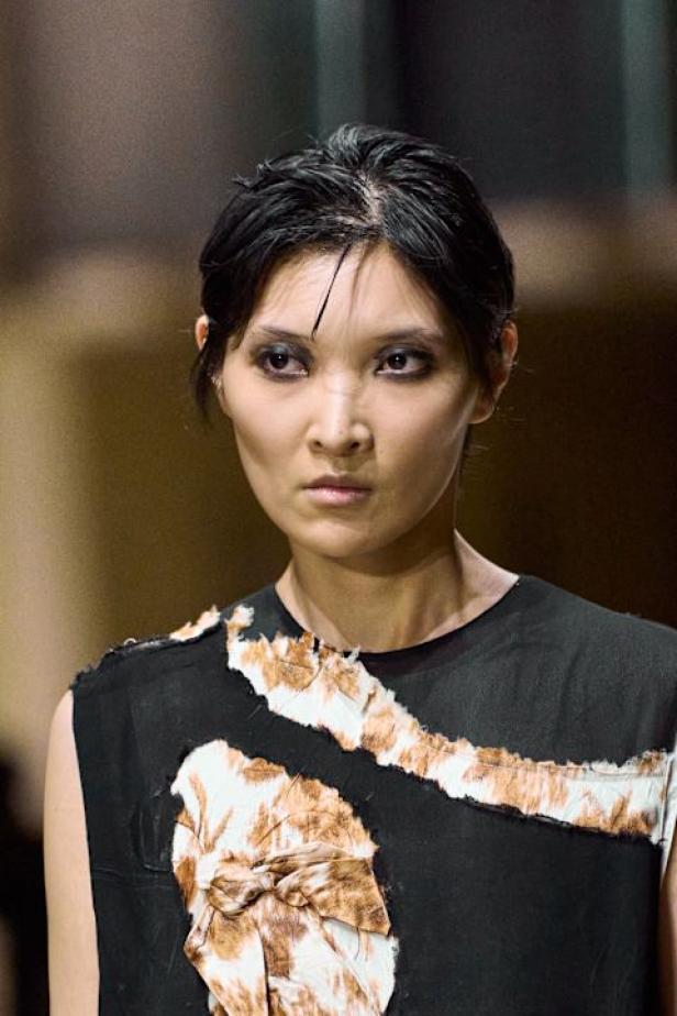 مجموعة ‏Prada‏ ‏لخريف 2026 وقوّة فن التنسيق الحرّ